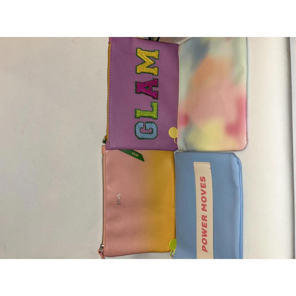 Ipsy Glam Pouch Set of 4 Zippered Makeup Bags